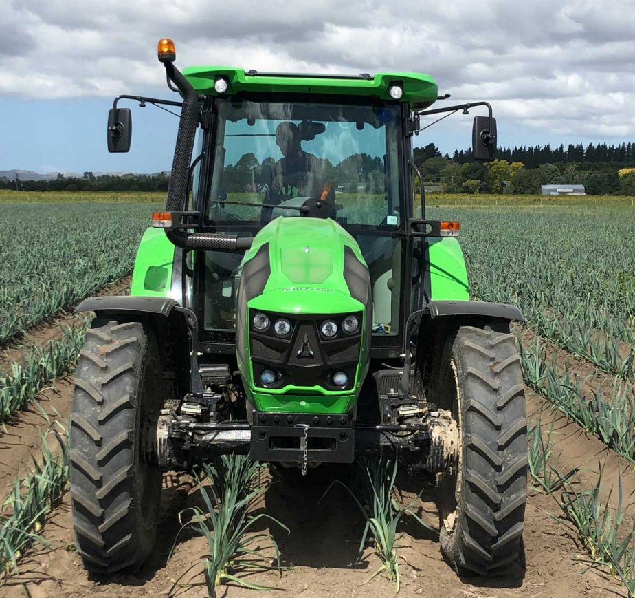 Deutz-Fahr among the leeks