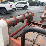 Taege 2 bale trailing hydraulic bale-feeder