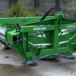Hustler LX104