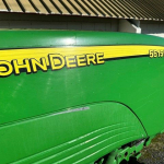 John Deere 5515F