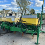 John Deere 7000