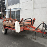 Taege 2 bale trailing hydraulic bale-feeder