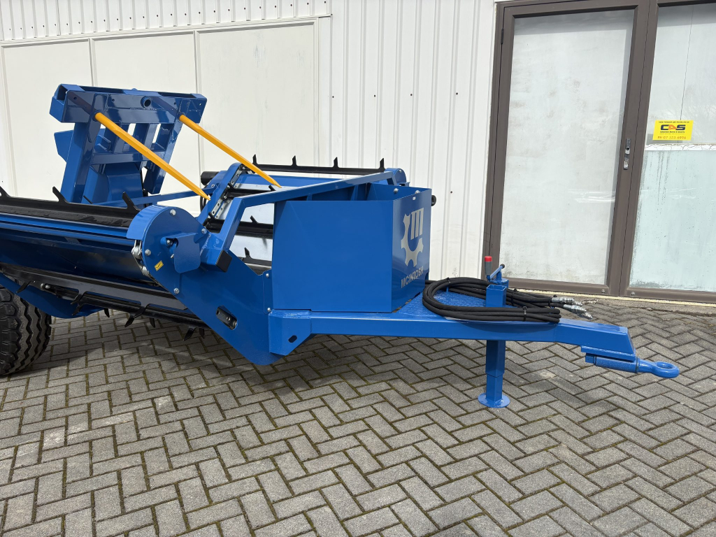 McIntosh Double Bale Feeder