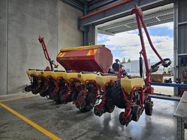 Vaderstad Tempo F 8