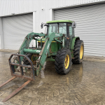 John Deere 6410