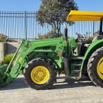 John Deere 6105M