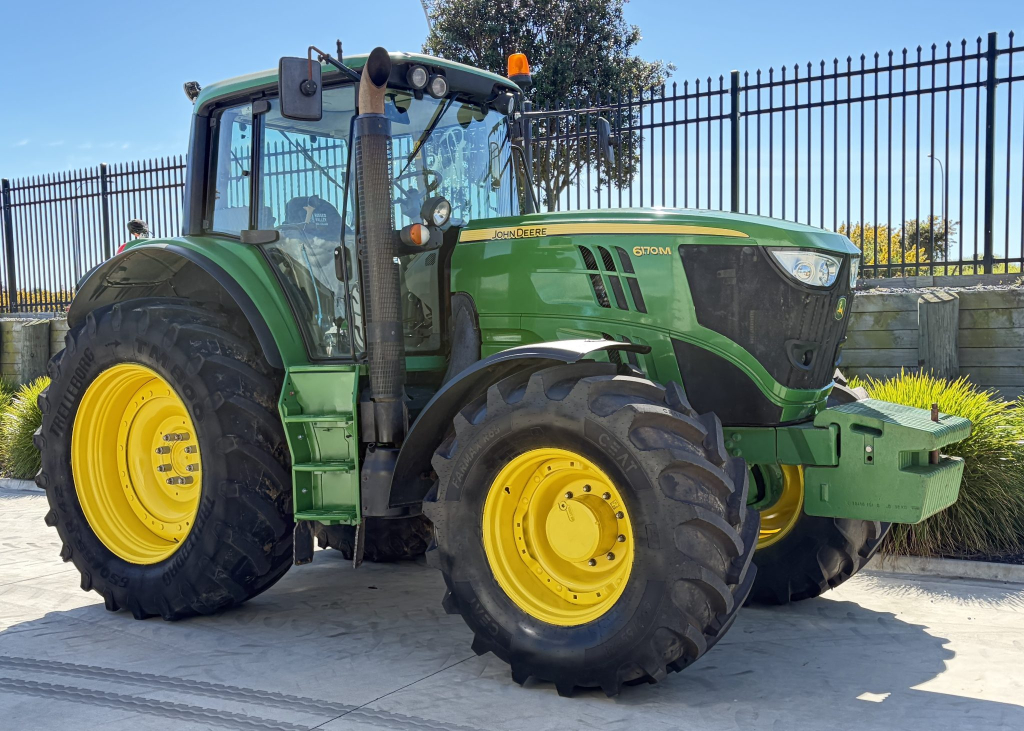 John Deere 6170M