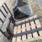 Quinn 2500kg pllet forks