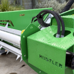 Hustler LX104