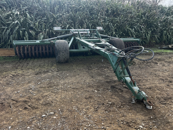 SNT Engineering Heavy Field Roller