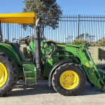John Deere 6105M