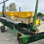 John Deere 7000