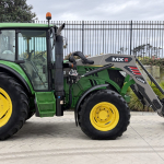 John Deere 6125M