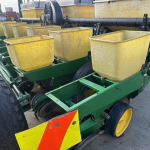 John Deere 7000