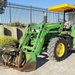 John Deere 6105M