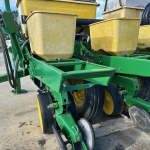 John Deere 7000