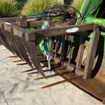 John Deere 6105M